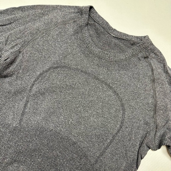 Lululemon Run: Swiftly Tech Long Sleeve in Heathered Inkwell Size 6 EUC - Picture 5 of 12